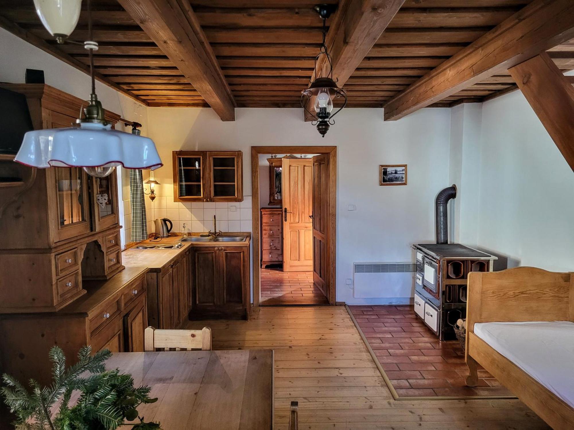 Apartmany Cerveny Dvur Chvalsiny Luaran gambar